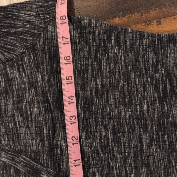 Lulus Jony heathered ribbed button up  midi Dres Medium,,3/4 bell sleeves NWT - Picture 8 of 11